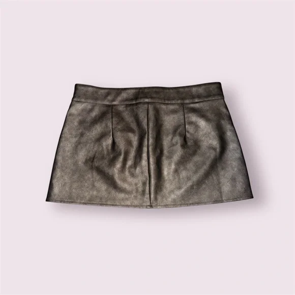 Edikted Metallic Gray Mini Skirt - Picture 2 of 3